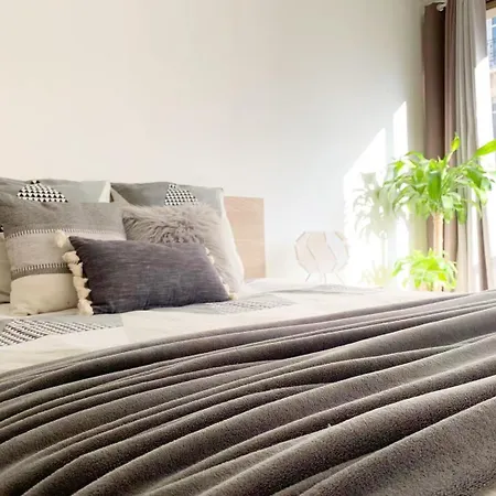 Nearby Arc Triomphe Champe Elysee *